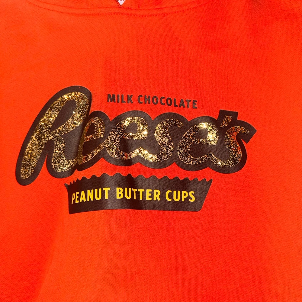 Forever 21 Hershey’s Reese’s Cropped Hoodie Orange Size M Graphic Sweatshirt - Picture 3 of 4